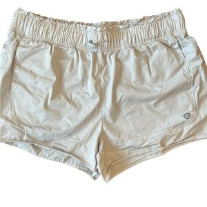Mondetta beige shorts with pockets large